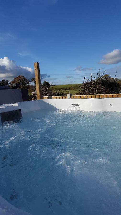 Ruth'S Refresh Country Retreat With Private Hot Tub Villa ชรูว์สเบอรี ภายนอก รูปภาพ